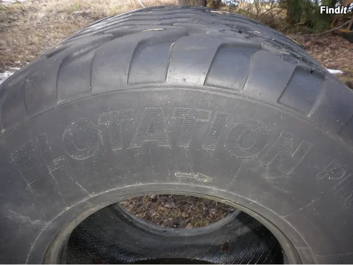 Myydään Rengas Vredestein Flotation 500/50 R17