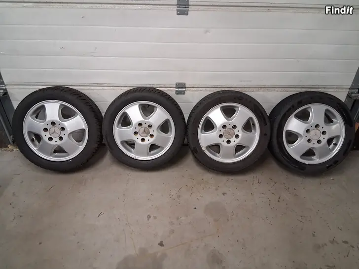 Säljes Mercedes sommardäck 195/50R15