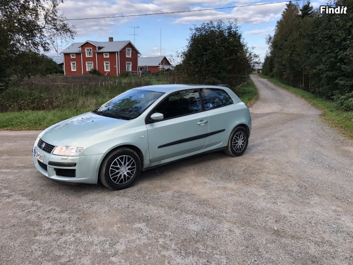 Säljes Fiat Stilo 1.8i -02 102tkm kats 7/25