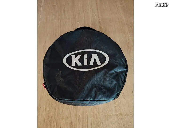 Myydään Kia laddkabel