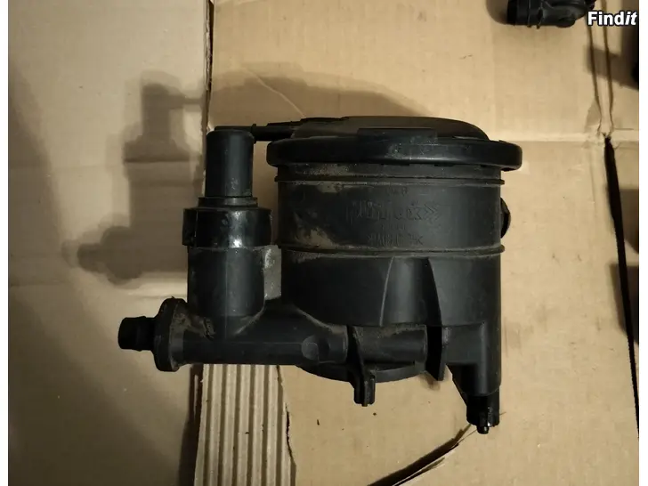 Myydään Dieselsuodatinkotelo