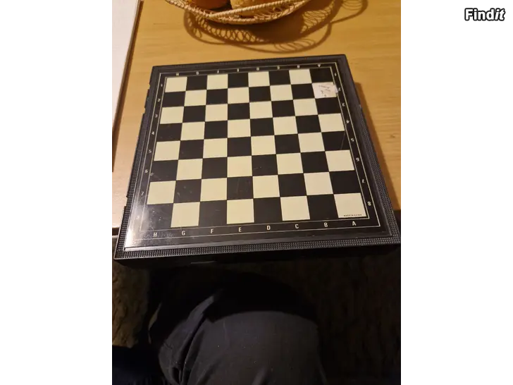 Myydään Spel flera i ett