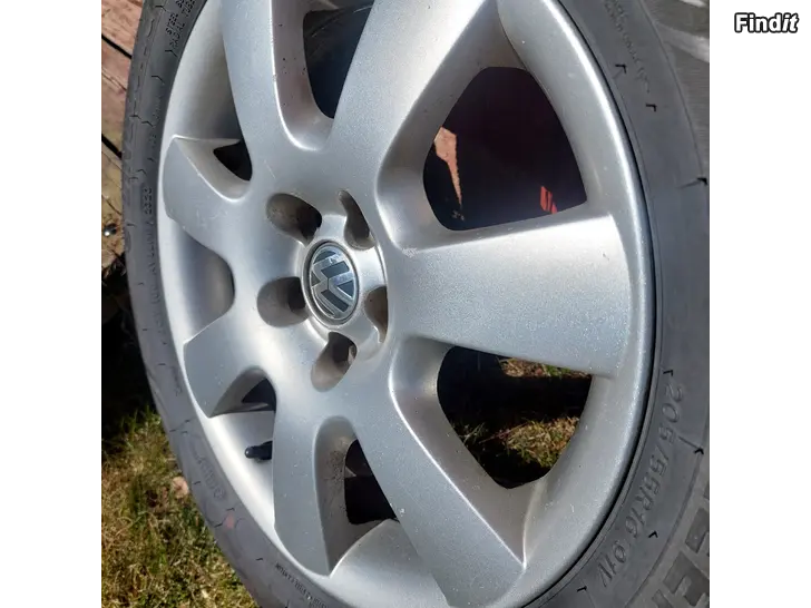 Säljes Vw 16 tuuman alumiinivanteet rankailla