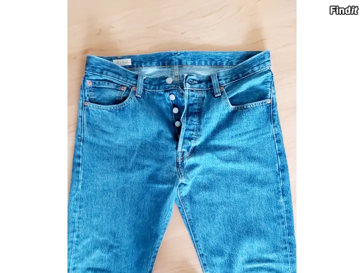 Säljes Levis 501 jeans 33/32