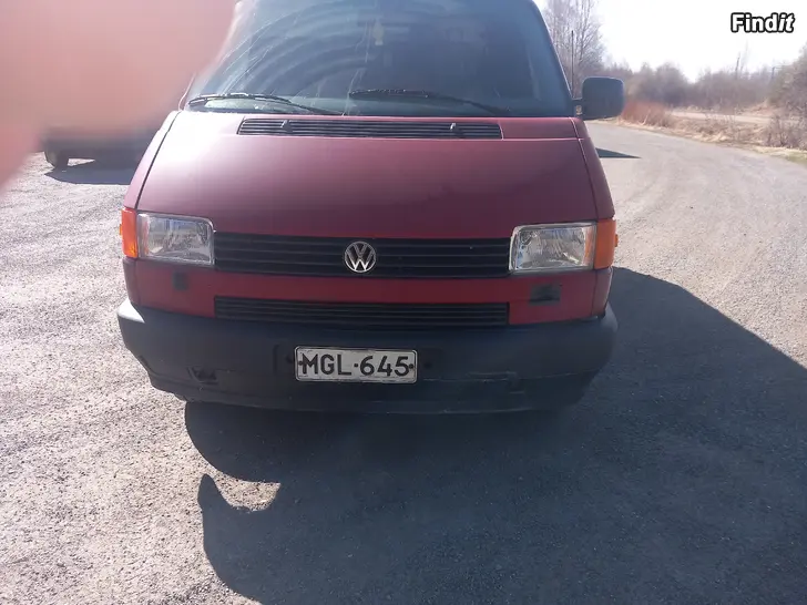 Myydään Vw transporter t4 2.4 juuri katsastettu