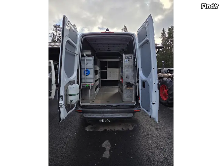 Myydään Servicehyllor till skåpbil ALUCA