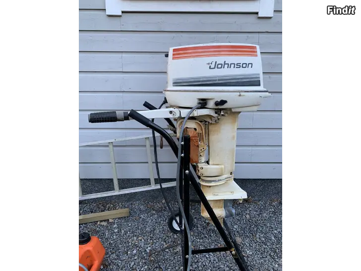 Myydään Båtmotor 20 hp Johnson-82