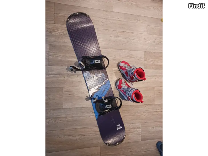 Säljes Snowboard 135 cm och skor 34