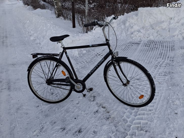 Myydään Tunturi Tango 28tum - runko C-T590 vaihdepyörä 85e