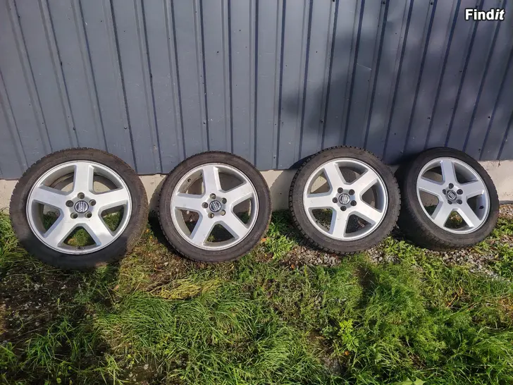 Säljes Fälgar 17 tum till Volvo