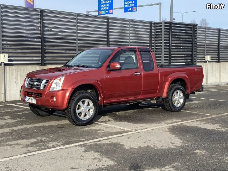 Säljes Isuzu D-Max Space Cab 2,5TDi LS 4x4 ABS, AC M5 / dragkrok / webasto