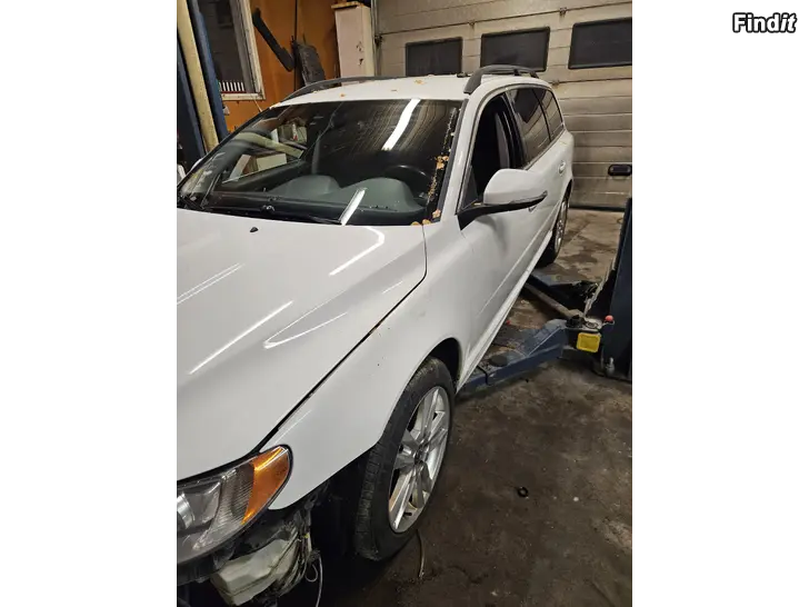 Säljes Volvo V70 2012 sälj i delar