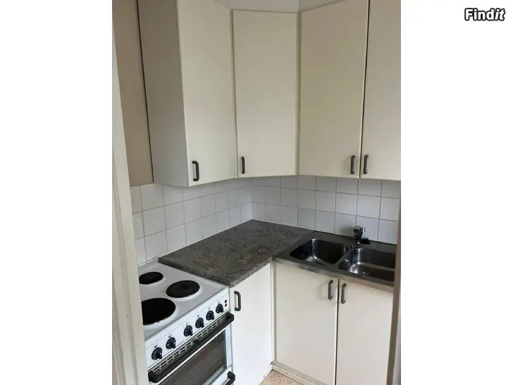 Vuokrataan tvåa med kokvrå o balkong västerut, 44,5m2 i kaskö hus. 2h+kk+p, 44,5 neliötä Bladintiellä