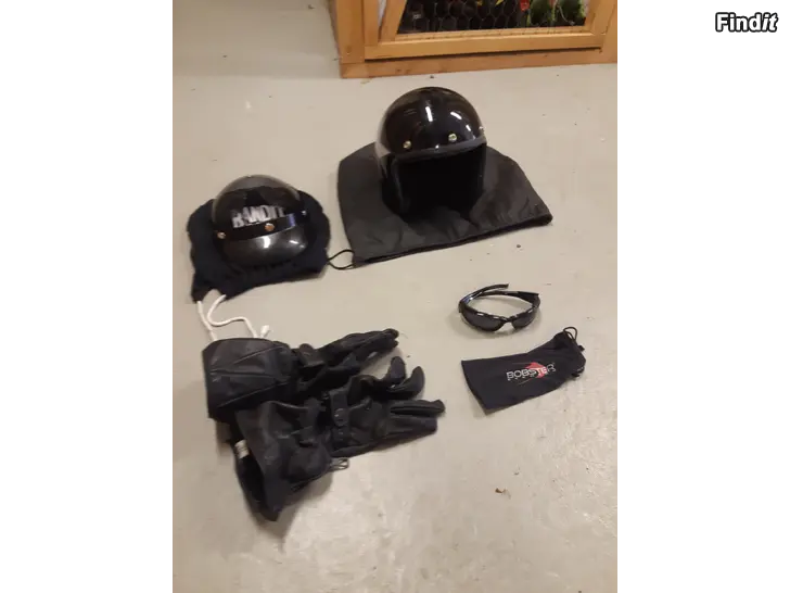 Säljes Bandit motorcykelhjälm, handskar och glasögon