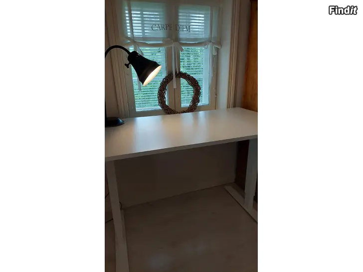 Säljes Skrivbord höj- och sänkbart
