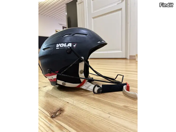 Säljes Slalom hjälm Vola