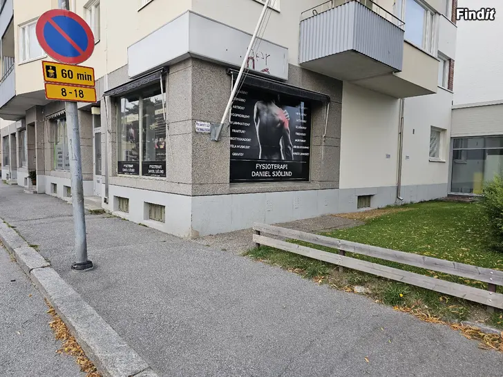 Uthyres Affärslokal uthyres  centralt läge i Jakobstad