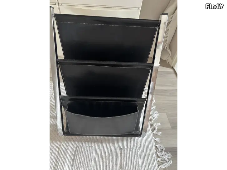 Myydään Nahka lehtiteline