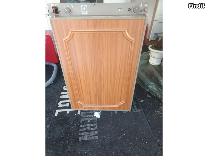 Myydään Kaasujääkaappi