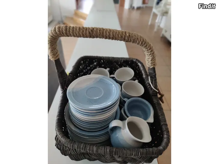 Säljes Kultakeramiikka kaffeservis