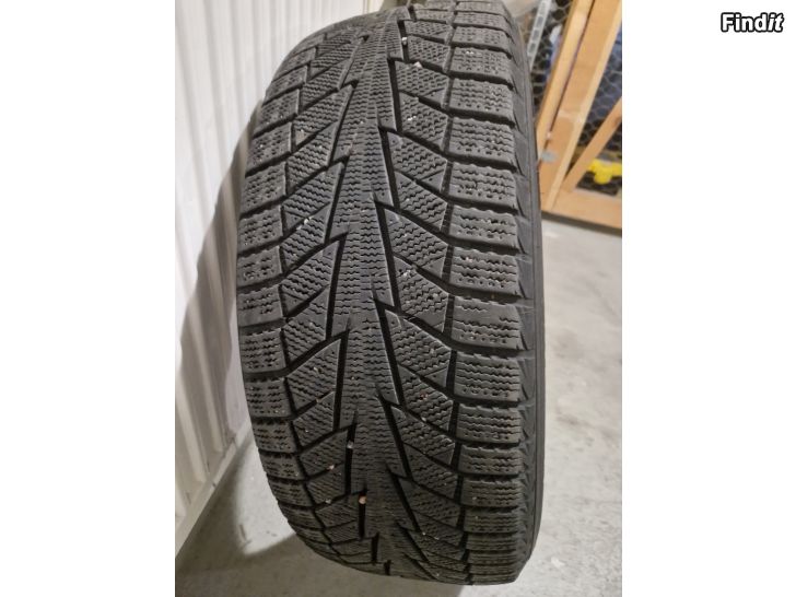 Myydään Hankook winter I cept IZ2 215/55R17 98T