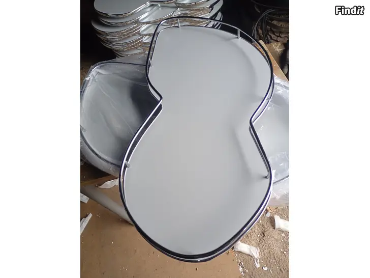 Myydään Design pöytiä