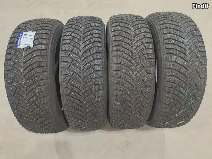 Myydään Michelin 225/60R18 nastarenkaat