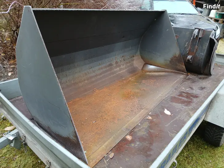 Myydään Lähes uusi/käyttämätön NORJE kauha TRIMA kiinnityksellä