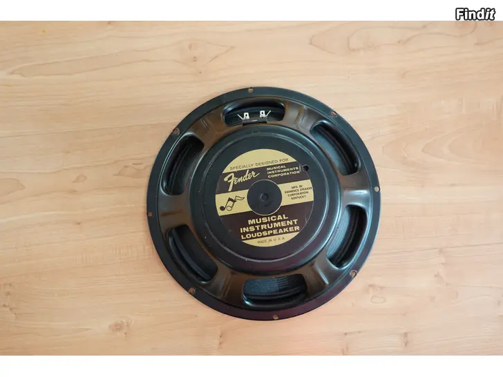 Myydään Fender 12 kitara kaiutin USA