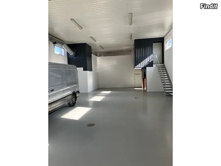 Uthyres Hall/Garage/Lager