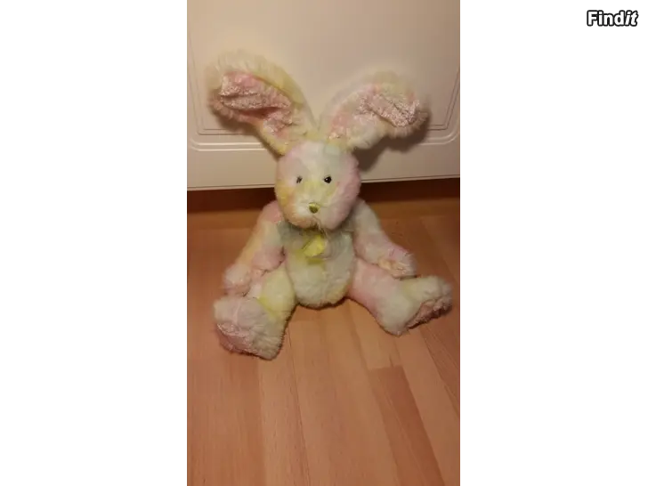 Myydään Pörröinen pupu pehmolelu 5e