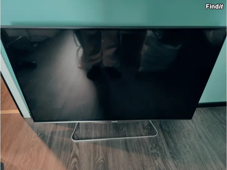 Myydään Philips 42