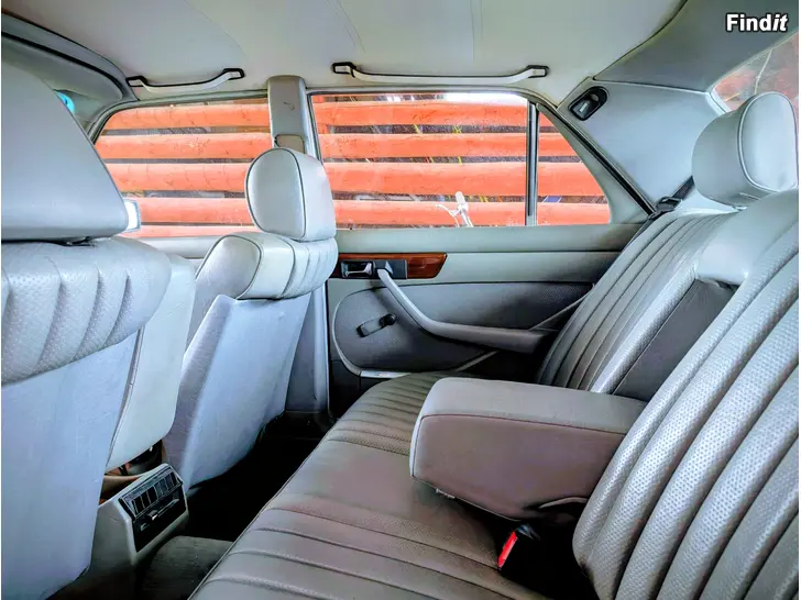 Säljes Mercedes S280 Museokatsastettu