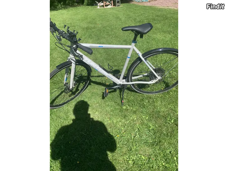 Myydään Tunturi RX 700 Hybridipyörä