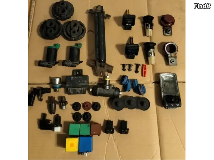 Myydään Dieselsuodatinkotelo sisävalot kampiakselinanturi