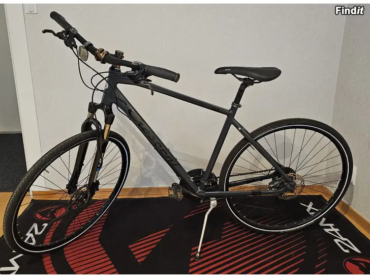 Säljes Crescent Helag hybridcykel 27-växlar