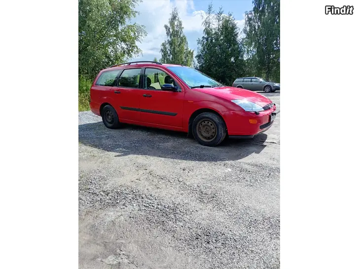 Säljes Ford  Focus  1,6    Säljes som Ren.objekt