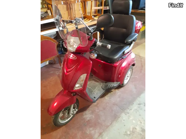 Säljes El skoter 3 hjul seniormoped