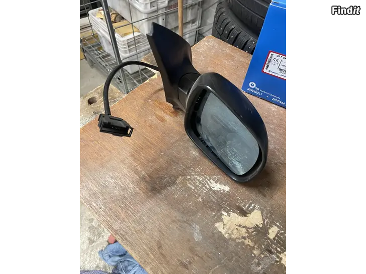 Myydään Golf 4 sivupeili