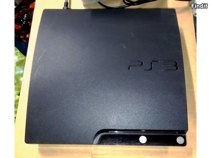 Säljes Playstation 3 paketti, joka sisältää 2 ohjainta ja 9kpl PS3 peliä. Halpa