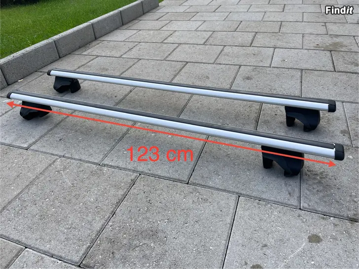 Säljes Thule takräcken