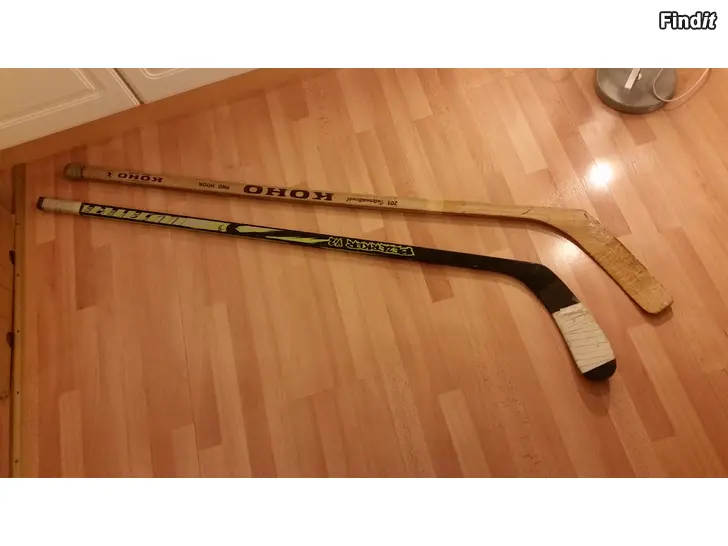 Myydään Jääkiekkomailat Warrior ja KOHO molemmat Right yhteensä 20e