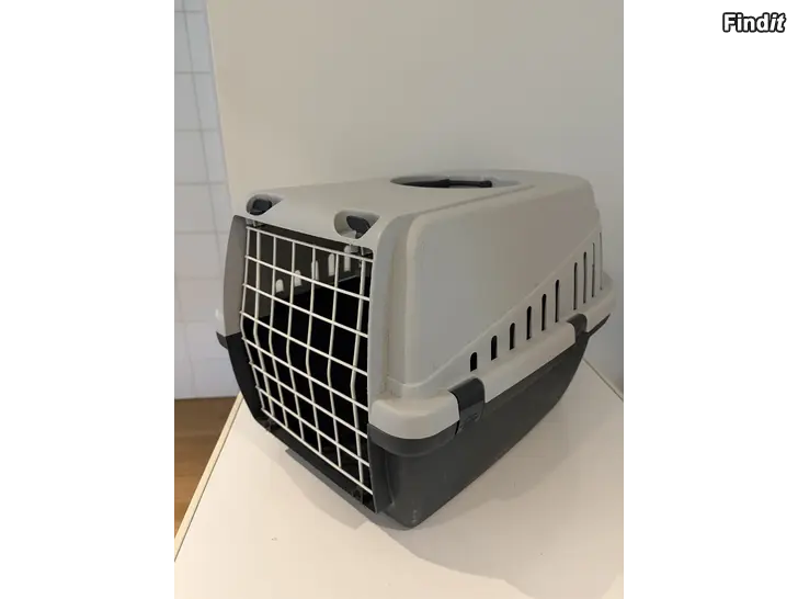 Myydään Koiran tai kissan kuljetushäkki Carrier 1