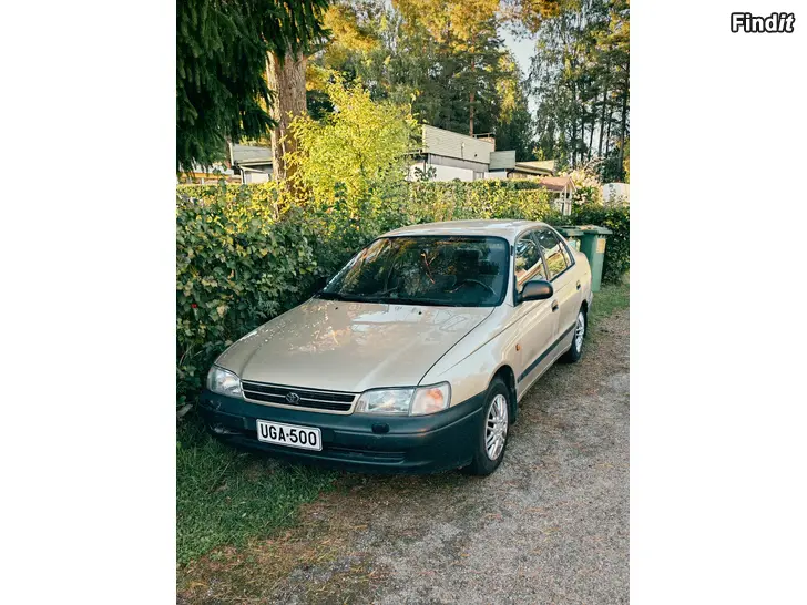 Myydään Toyota Carina E1.6 automaatti