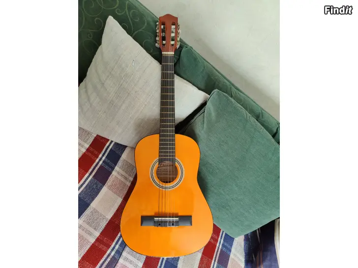 Myydään Gitarr Kitara