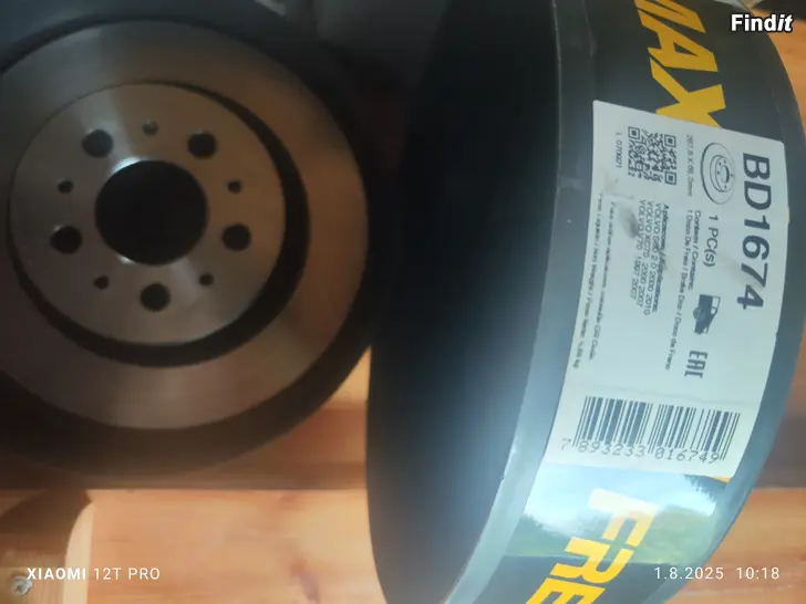 Myydään Volvo V70 jarrulevy 1kpl taka jarrusatula