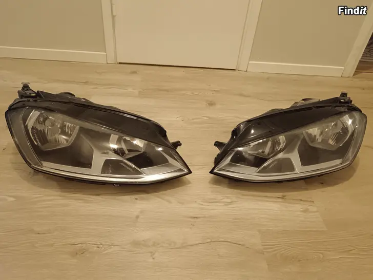 Säljes Head lamps Golf Mk7