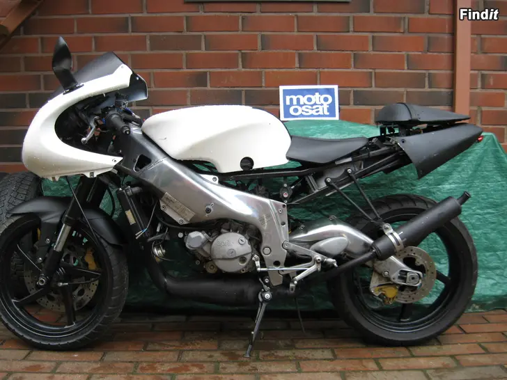 Myydään Aprilia RS 125 98-06 osia