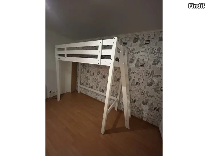 Säljes Loftsäng
