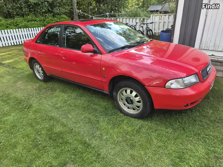 Säljes Audi A4 Quatro V6 2.8 aj.296tkm